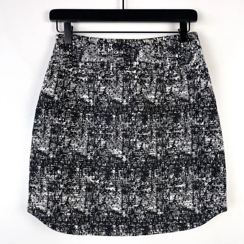 New Banana Republic Mini High Woven Knit Skirt Black White - 2